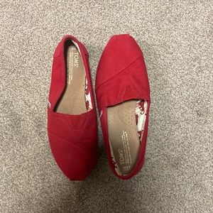 Tom’s size 8.5. Slightly used